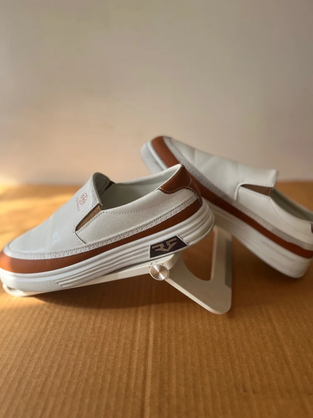 Tolypach men slip